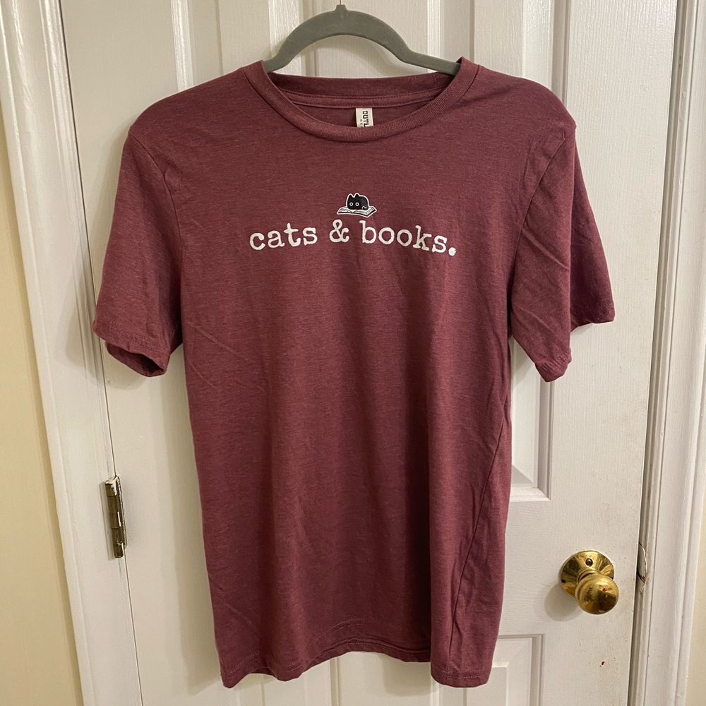 Cats & Books Maroon T-Shirt Cat Lady Book Lover T-shirt size Small NWOT fitted - Picture 10 of 11